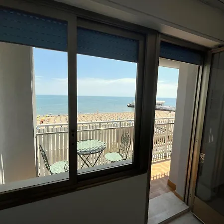 公寓 Sea Front And Sea View 利尼亚诺萨比亚多罗