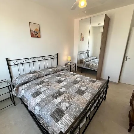 Apartament Sea Front And Sea View